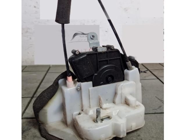 bontott SUBARU OUTBACK Jobb hátsó Ajtózár