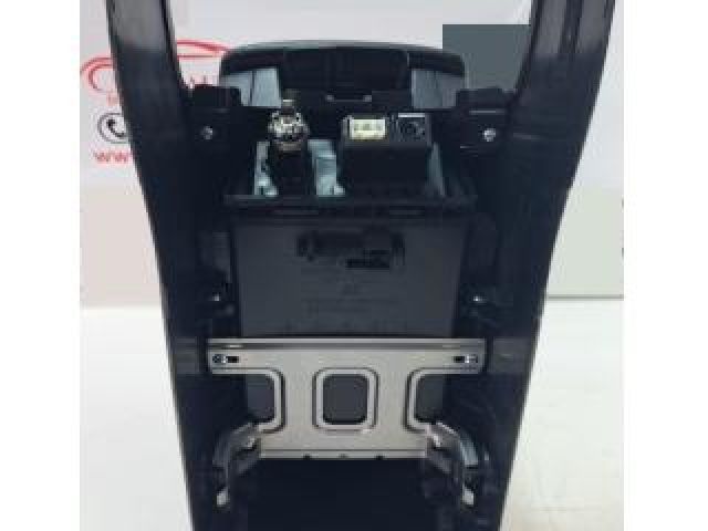 bontott SUBARU OUTBACK Könyöklő