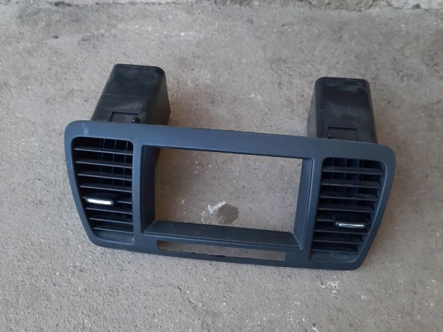 bontott SUBARU OUTBACK Középső Szellőző