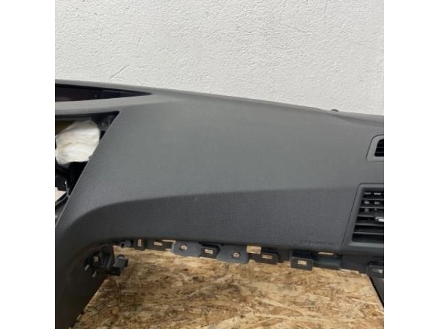 bontott SUBARU OUTBACK Műszerfal Héj