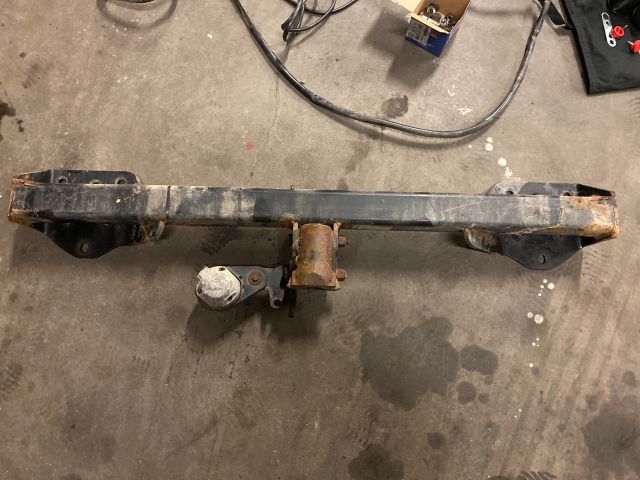 bontott SUBARU OUTBACK Vonóhorog