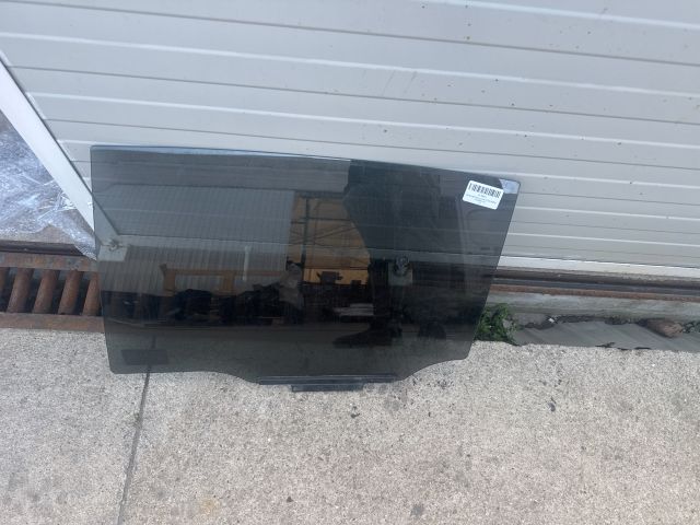 bontott SUBARU XV Bal C Oszlop Oldalablak Üveg