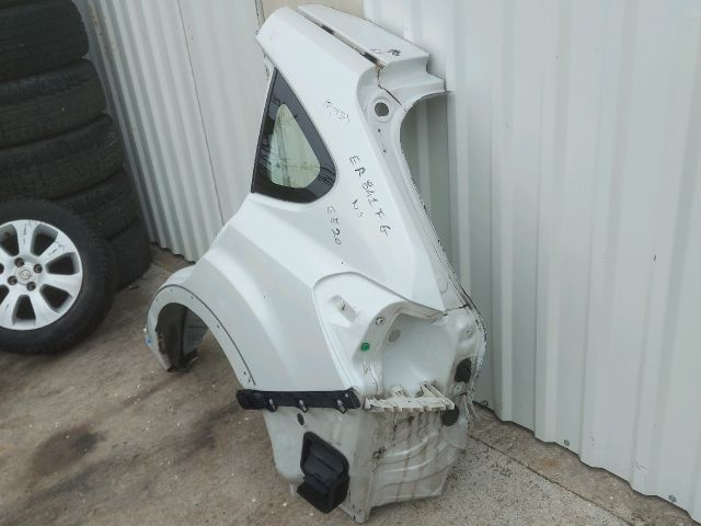 bontott SUBARU XV Bal hátsó Sárvédő