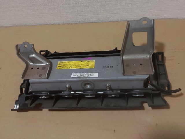 bontott SUBARU XV Bal Térdlégzsák