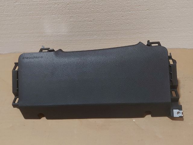 bontott SUBARU XV Bal Térdlégzsák