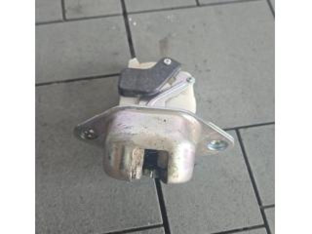 bontott SUBARU XV Csomagtérajtó Zárszerkezet