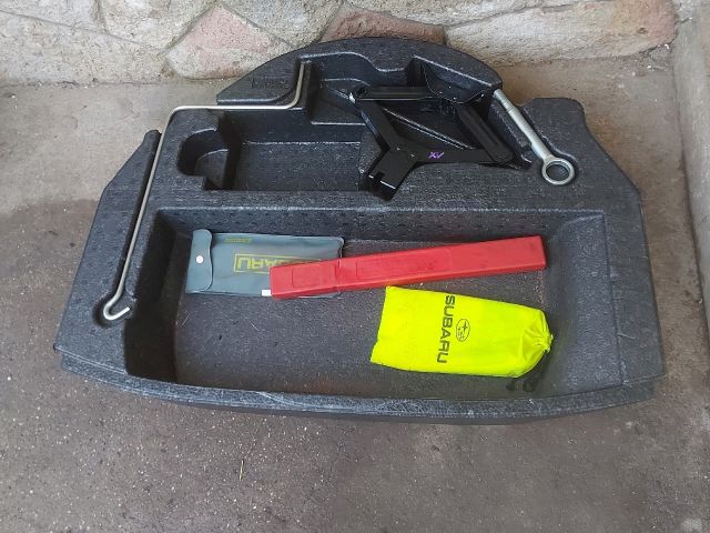 bontott SUBARU XV Emelő