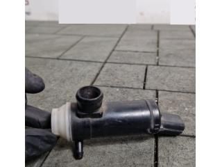 bontott SUBARU XV Fényszórómosó Szivattyú