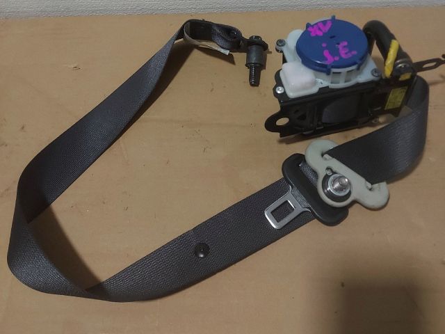 bontott SUBARU XV Jobb első Biztonsági Öv