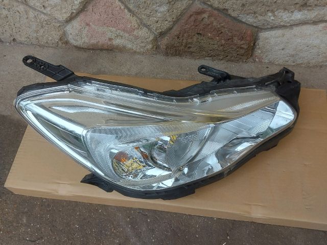 bontott SUBARU XV Jobb Fényszóró