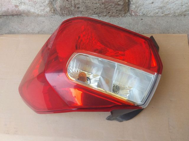 bontott SUBARU XV Jobb Hátsó Lámpa