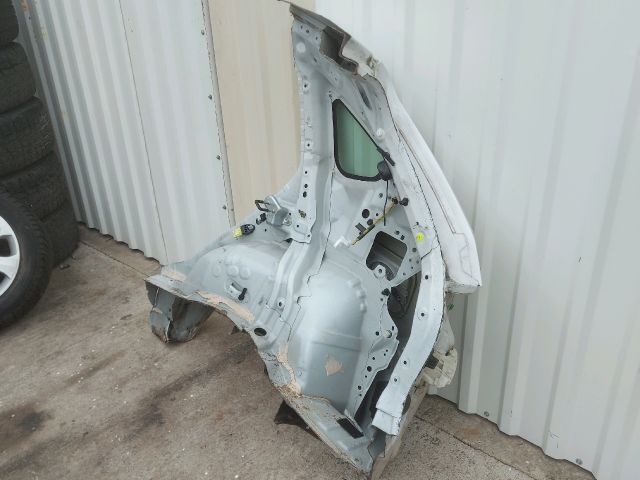 bontott SUBARU XV Jobb hátsó Sárvédő