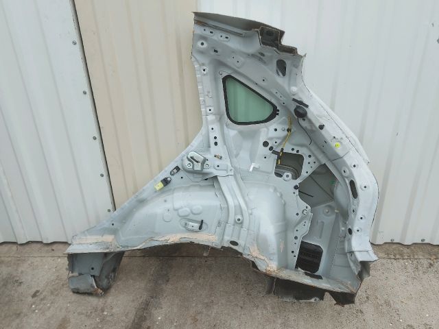 bontott SUBARU XV Jobb hátsó Sárvédő