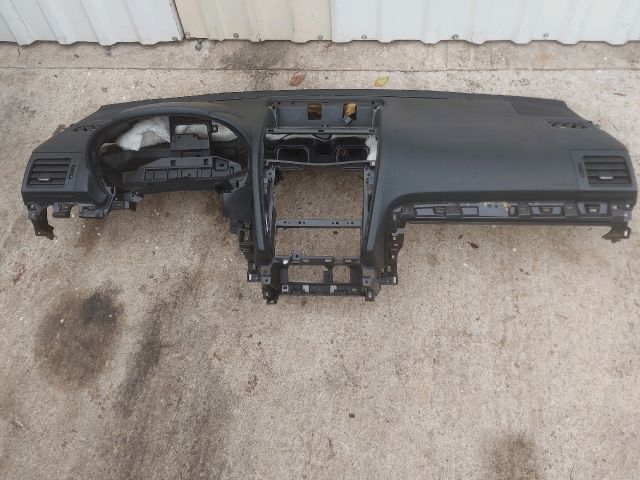 bontott SUBARU XV Műszerfal Héj