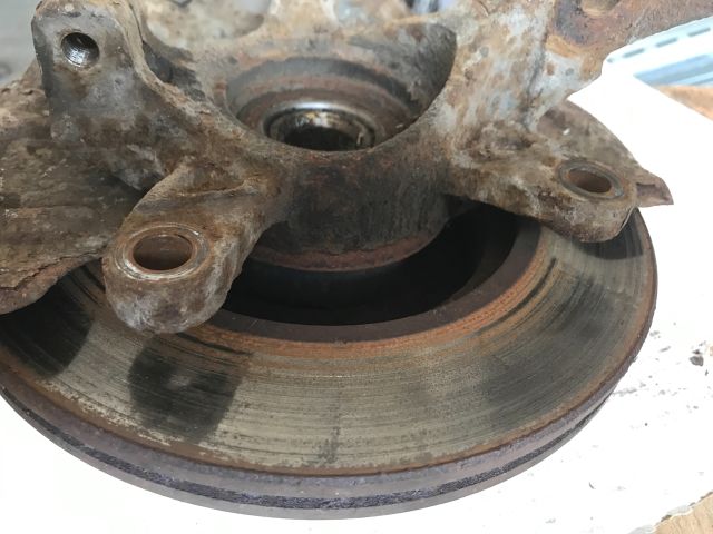 bontott SUZUKI ALTO Bal első Csonkállvány Kerékaggyal