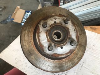 bontott SUZUKI ALTO Jobb első Csonkállvány Kerékaggyal