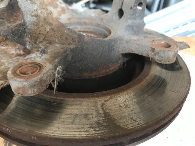 bontott SUZUKI ALTO Jobb első Csonkállvány Kerékaggyal