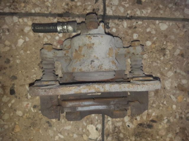 bontott SUZUKI ALTO Bal első Féknyereg Munkahengerrel