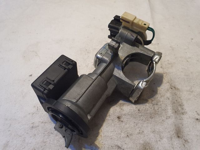 bontott SUZUKI ALTO Gyújtáskapcsoló Házzal