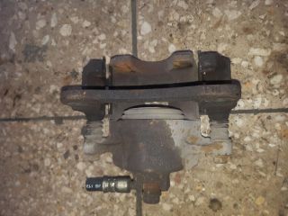 bontott SUZUKI ALTO Jobb első Féknyereg Munkahengerrel