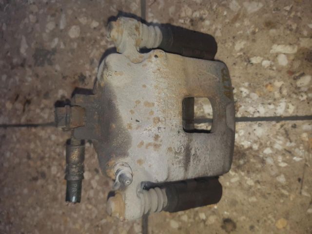 bontott SUZUKI ALTO Jobb első Féknyereg Munkahengerrel