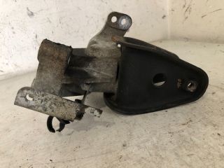 bontott SUZUKI ALTO Motor Tartó Bak (Fém)