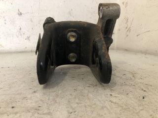 bontott SUZUKI ALTO Motor Tartó Bak (Fém)