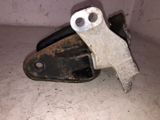 bontott SUZUKI ALTO Motor Tartó Bak (Fém)