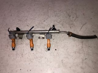 bontott SUZUKI ALTO Porlasztó Sor / Híd