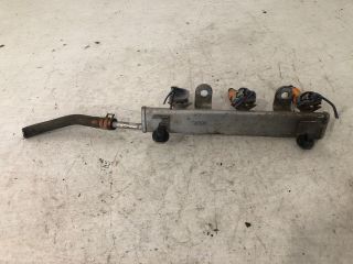 bontott SUZUKI ALTO Porlasztó Sor / Híd