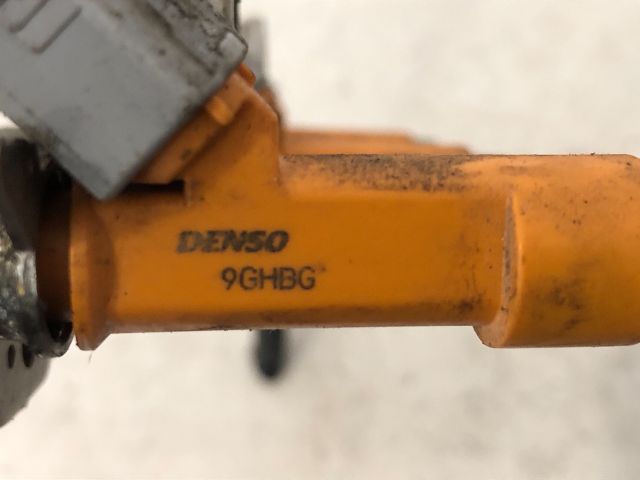 bontott SUZUKI ALTO Porlasztó Sor / Híd