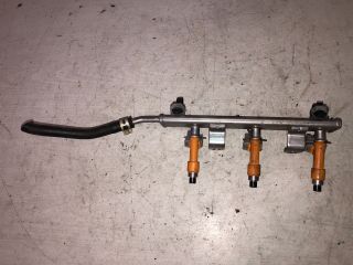 bontott SUZUKI ALTO Porlasztó Sor / Híd