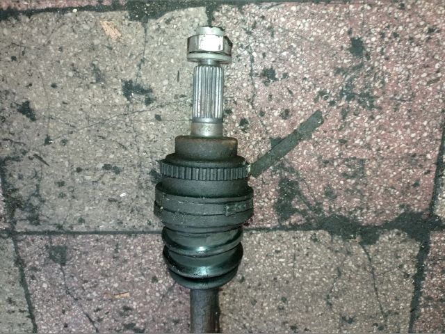 bontott SUZUKI ALTO Bal Féltengely