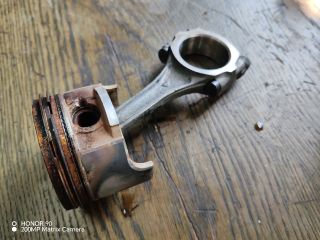 bontott SUZUKI ALTO Dugattyú és Hajtókar