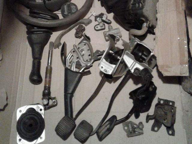 bontott SUZUKI ALTO Jobb első Lengőkar