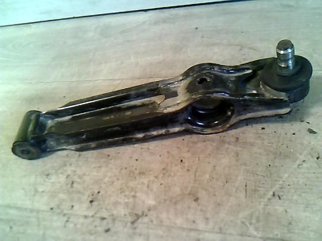 bontott SUZUKI ALTO Jobb első Lengőkar