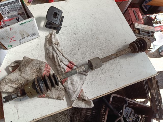 bontott SUZUKI ALTO Jobb Féltengely