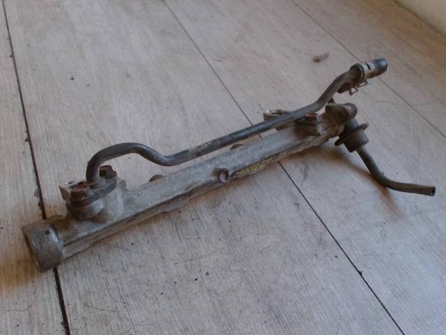 bontott SUZUKI ALTO Porlasztó Sor / Híd