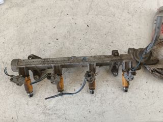 bontott SUZUKI ALTO Porlasztó Sor / Híd