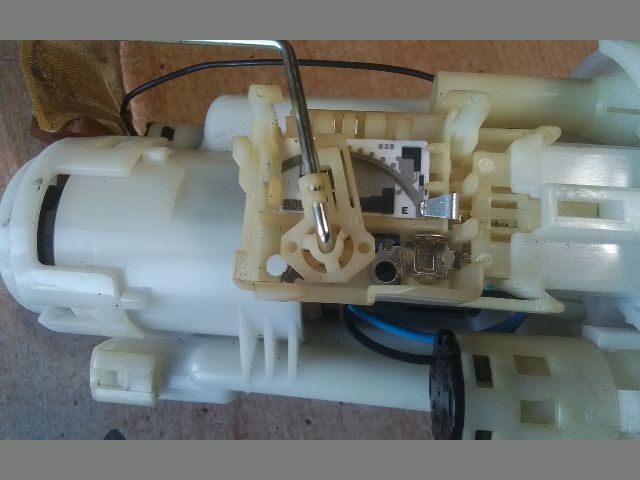 bontott SUZUKI ALTO Üzemanyag Szivattyú