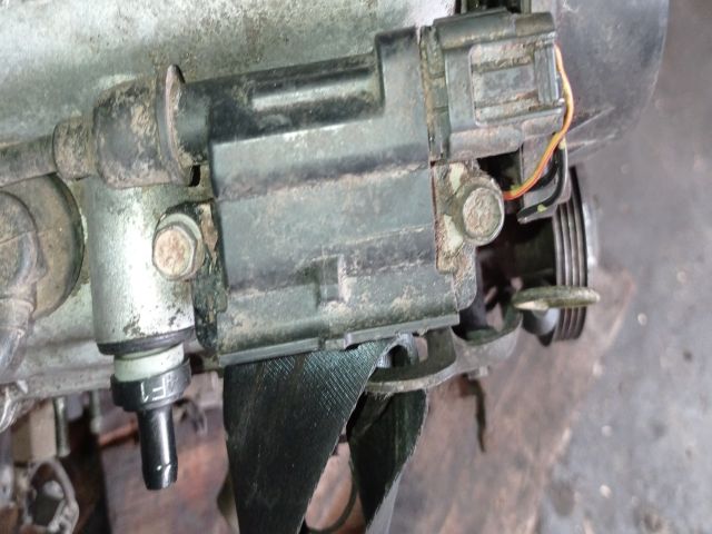 bontott SUZUKI ALTO Vezérműtengely (Magában)