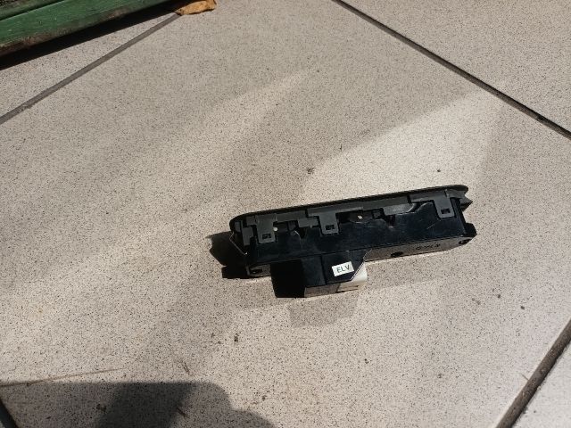 bontott SUZUKI ALTO Ablakemelő Kapcsoló Négyes / Kettes