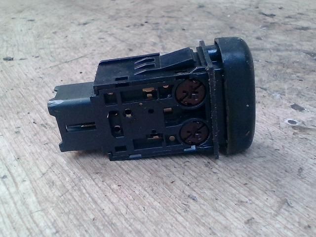 bontott SUZUKI ALTO Ablakfűtés Kapcsoló