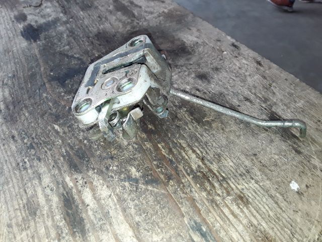 bontott SUZUKI ALTO Bal első Ajtózár