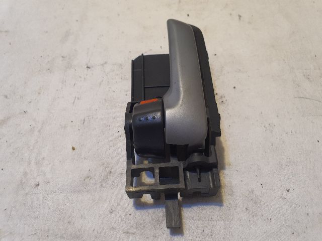 bontott SUZUKI ALTO Bal első Belső Kilincs