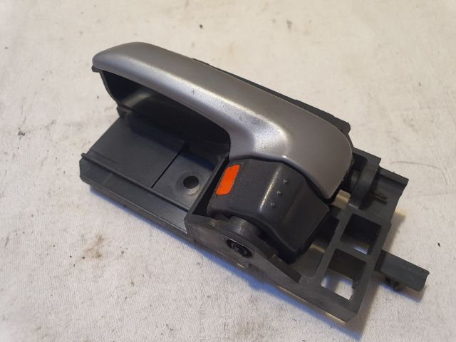 bontott SUZUKI ALTO Bal első Belső Kilincs