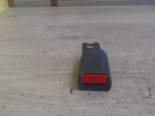 bontott SUZUKI ALTO Bal első Biztonsági Öv Csat