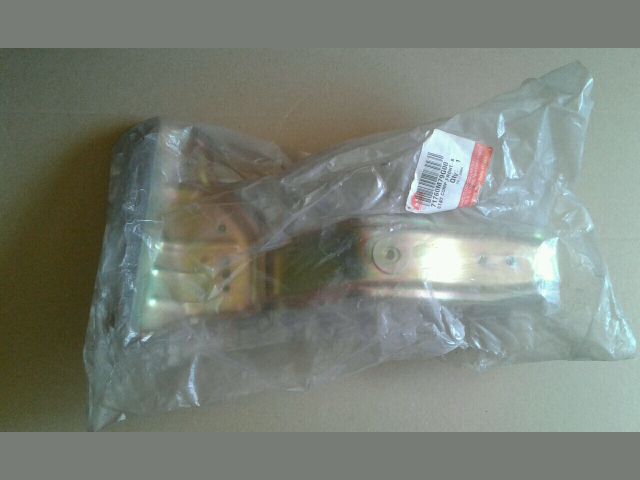 bontott SUZUKI ALTO Bal első Lökhárító Merevítő Tartó (Fém)