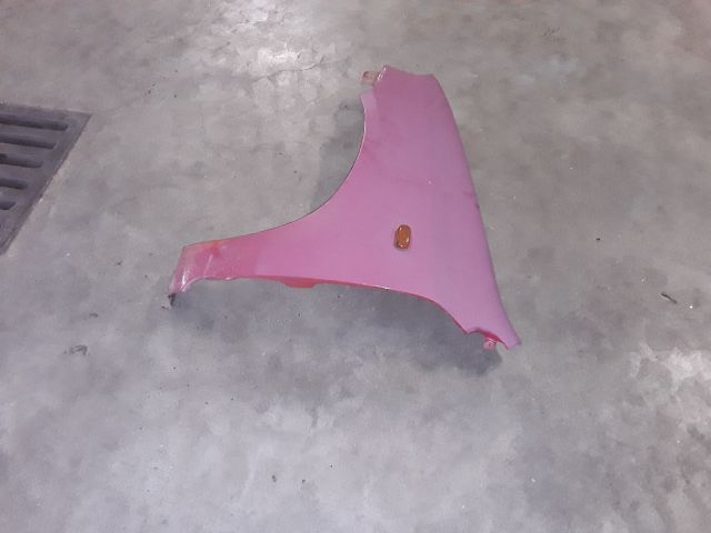 bontott SUZUKI ALTO Bal első Sárvédő