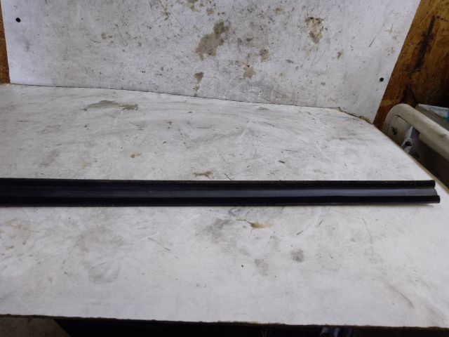 bontott SUZUKI ALTO Bal első Vízlehúzó Gumicsík